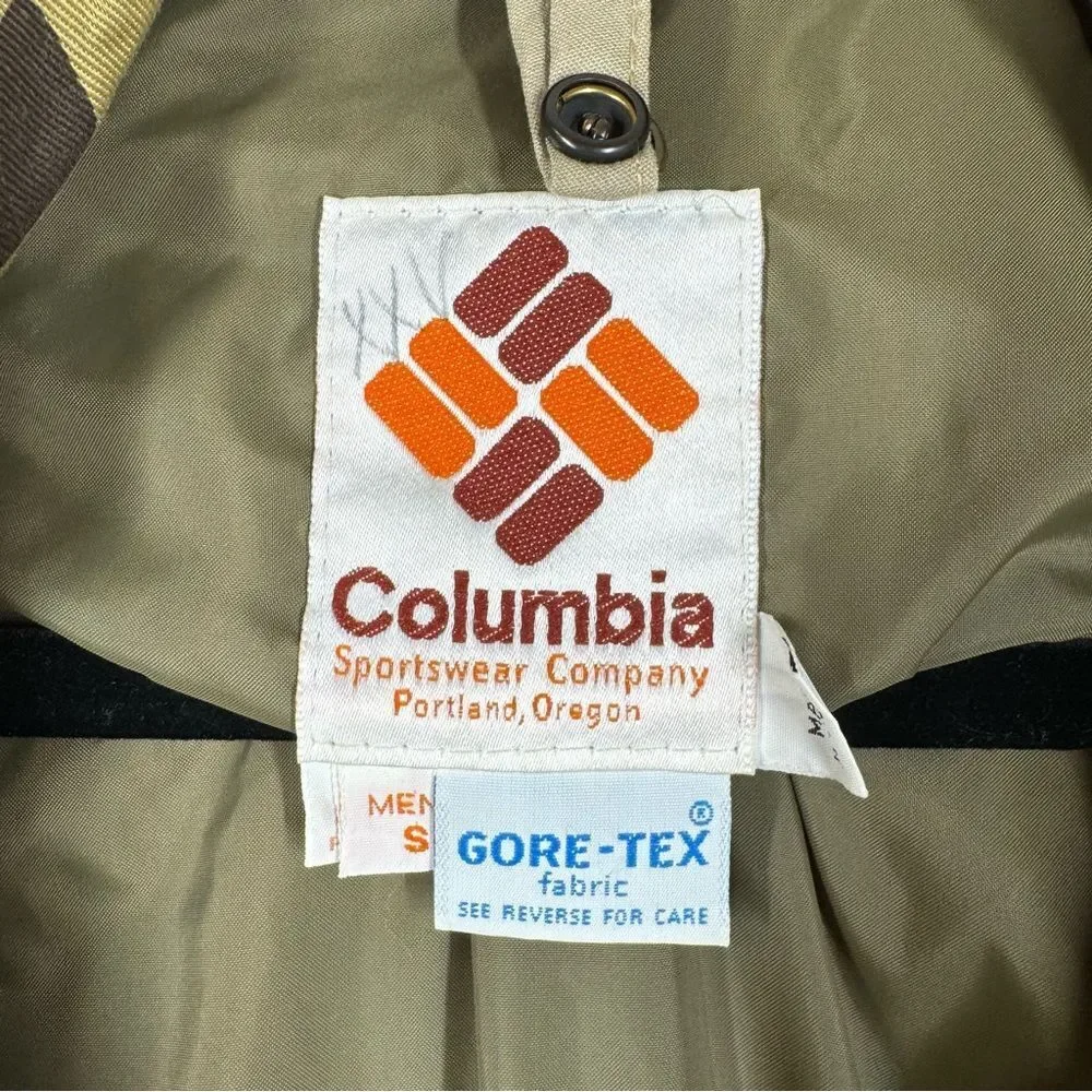 Vintage Columbia Gore-Tex Duck Camouflage Hunting Jacket Outdoors Size Small